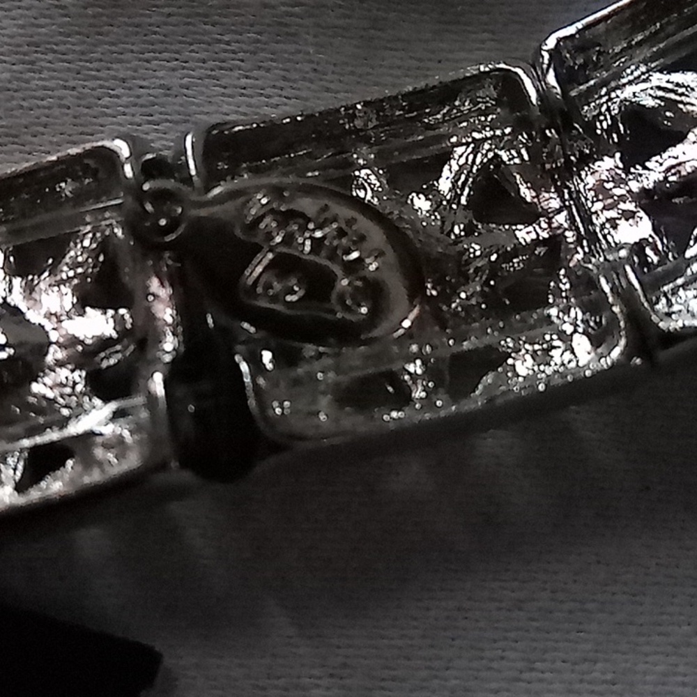 Cookie Lee Silver and Black Sparkle Bracelet - Picture 3 of 3